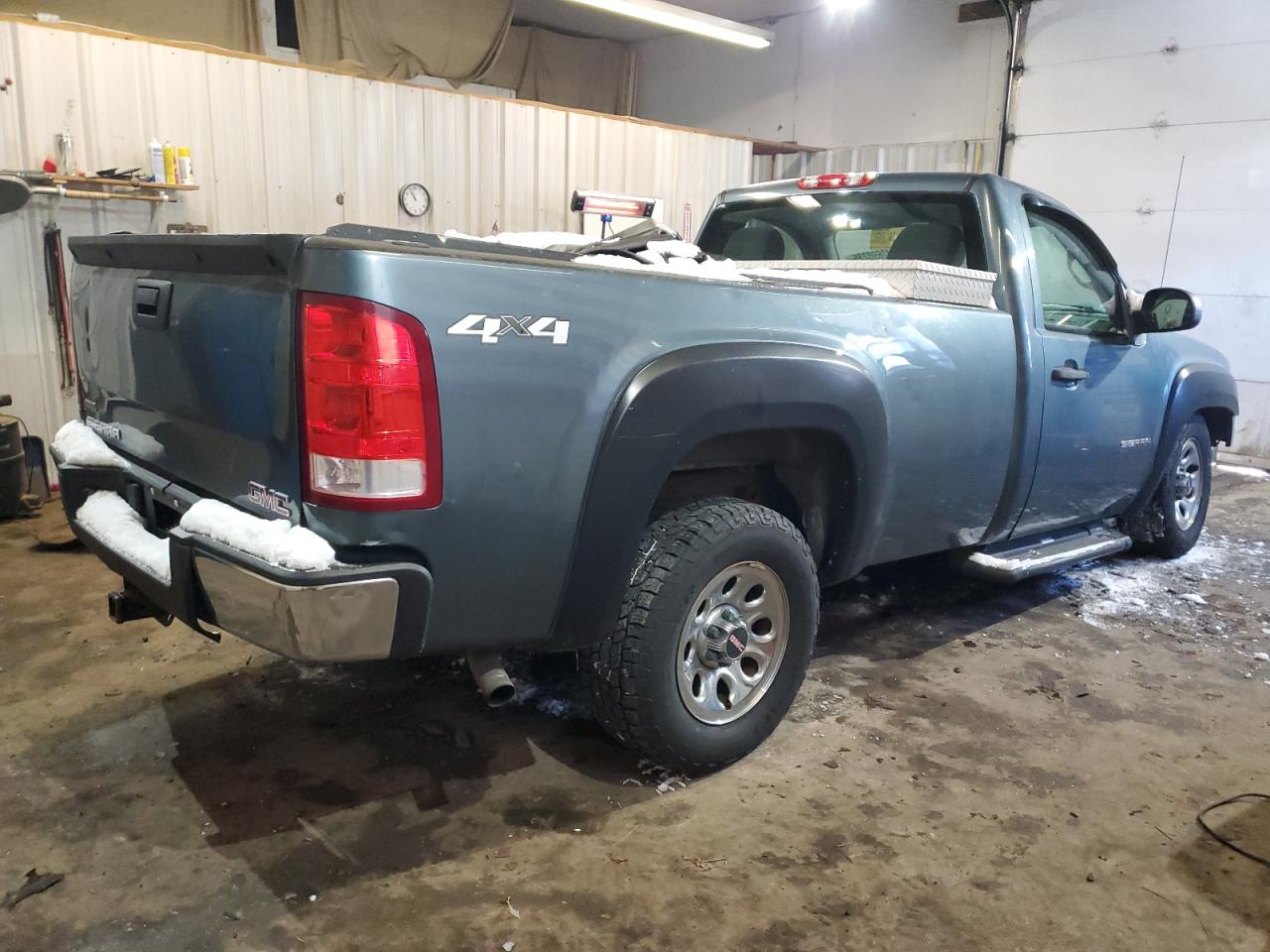2012 GMC Sierra VIN 1GTN2TEA5CZ284549 Copart auction photo, front end / minor dent/scratches damage thumbnail 3