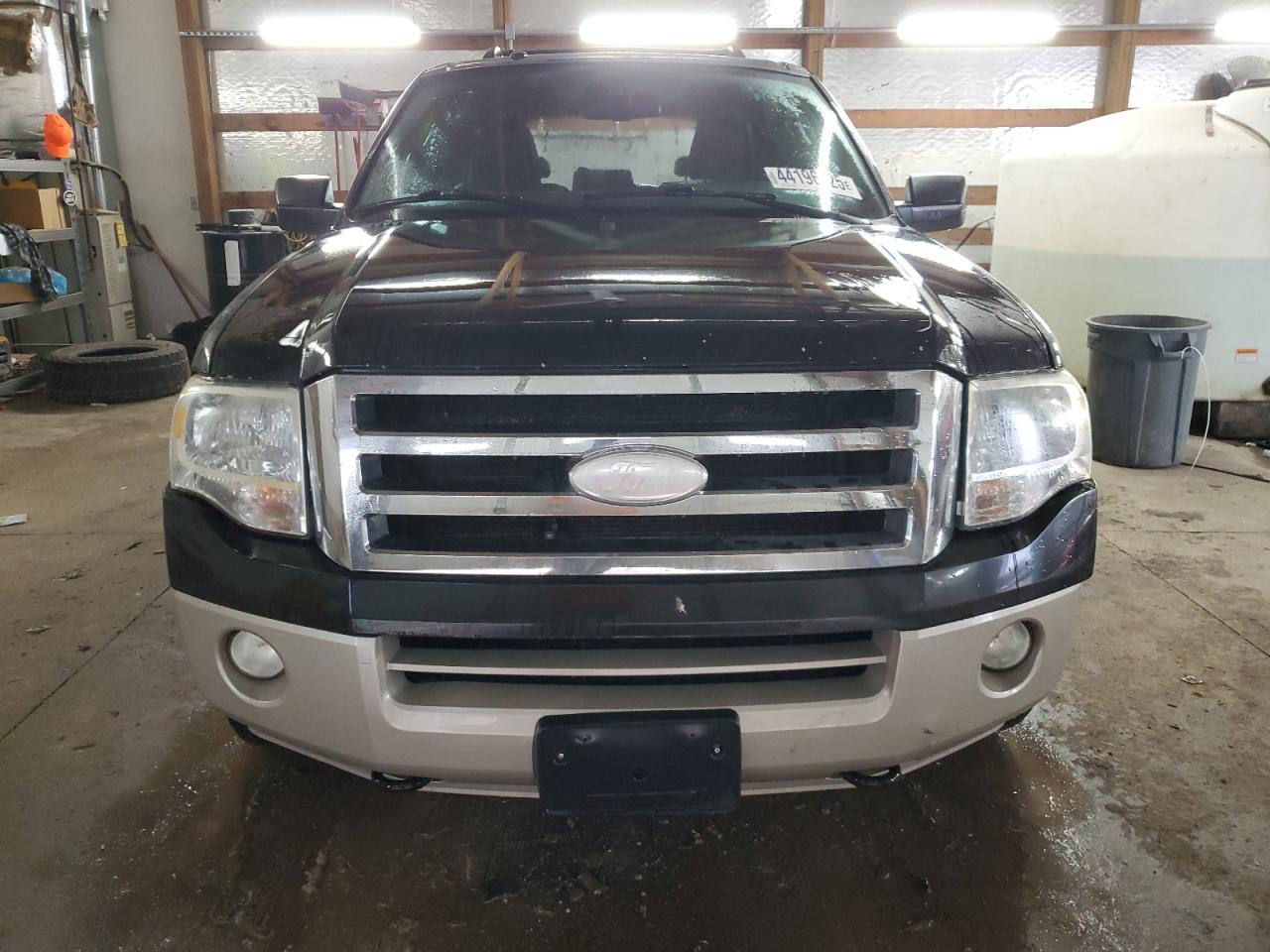 2010 Ford Expedition VIN 1FMJU1J55AEA07129 Copart auction photo, rear end / minor dent/scratches damage thumbnail 5