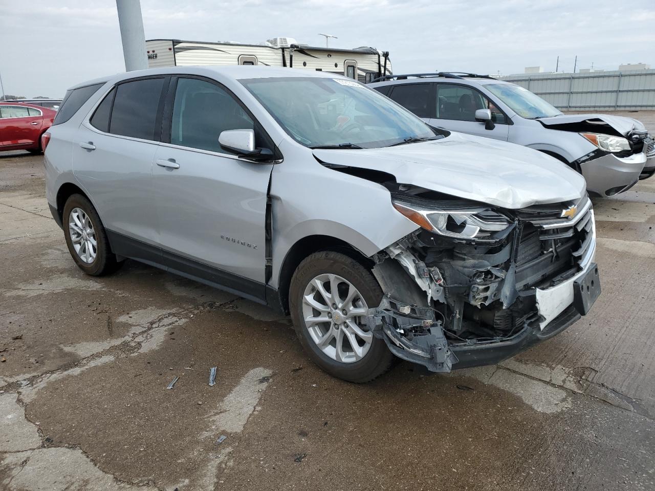 2018 Chevrolet Equinox VIN 2GNAXJEV5J6110973 Copart auction photo, front end / minor dent/scratches damage thumbnail 4