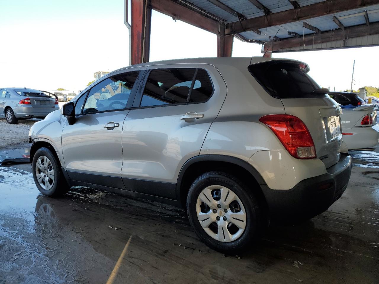 2016 Chevrolet Trax VIN KL7CJKSB2GB663540 Copart auction photo, front end damage thumbnail 2