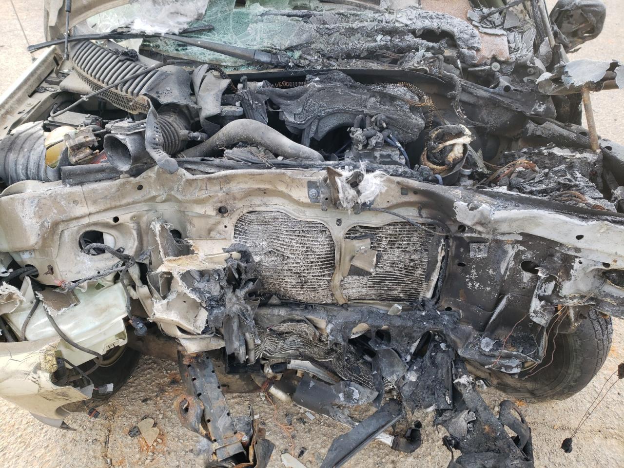 2002 Ford Explorer VIN 1FMZU73E02UC89612 Copart auction photo, all over / burn damage thumbnail 13