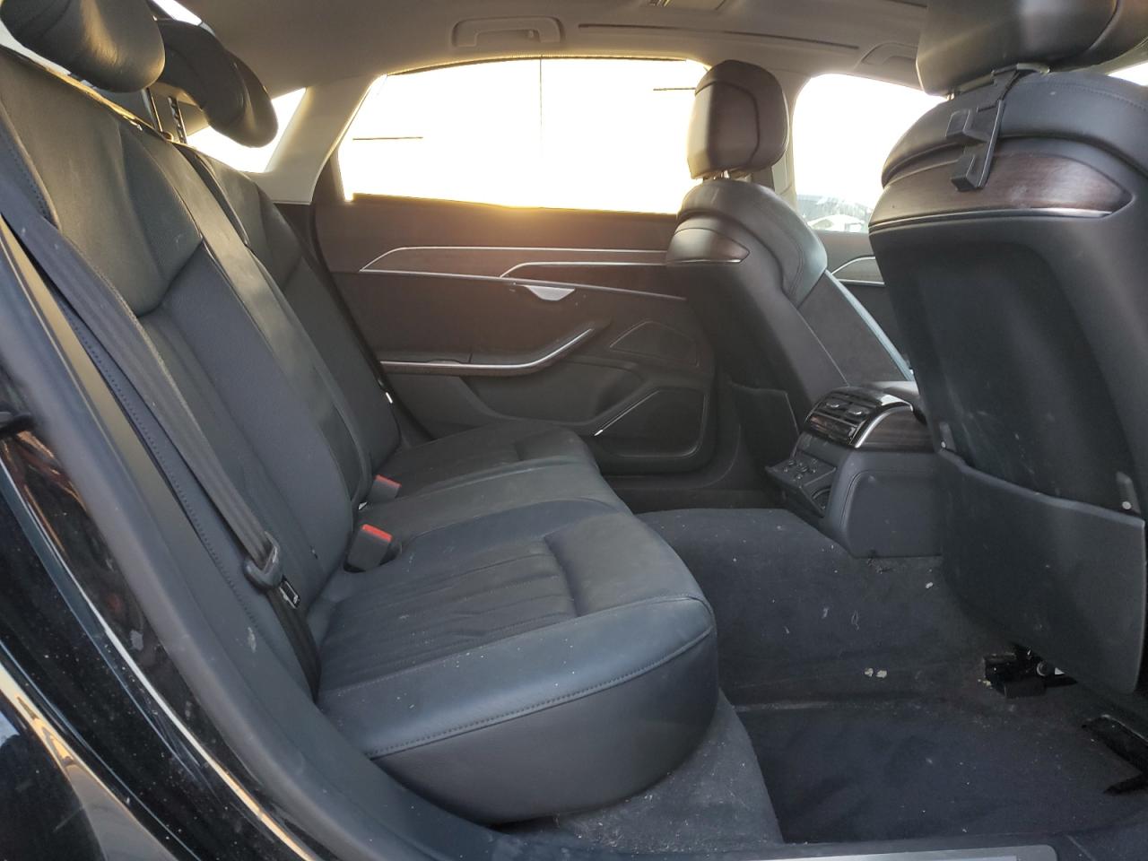 2019 Audi A8 VIN WAU8DAF8XKN021063 Copart auction photo, minor dent/scratches damage thumbnail 10