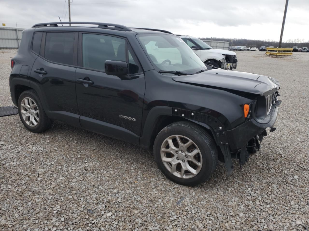 2017 Jeep Renegade VIN ZACCJABBXHPF28522 Copart auction photo, front end damage thumbnail 4