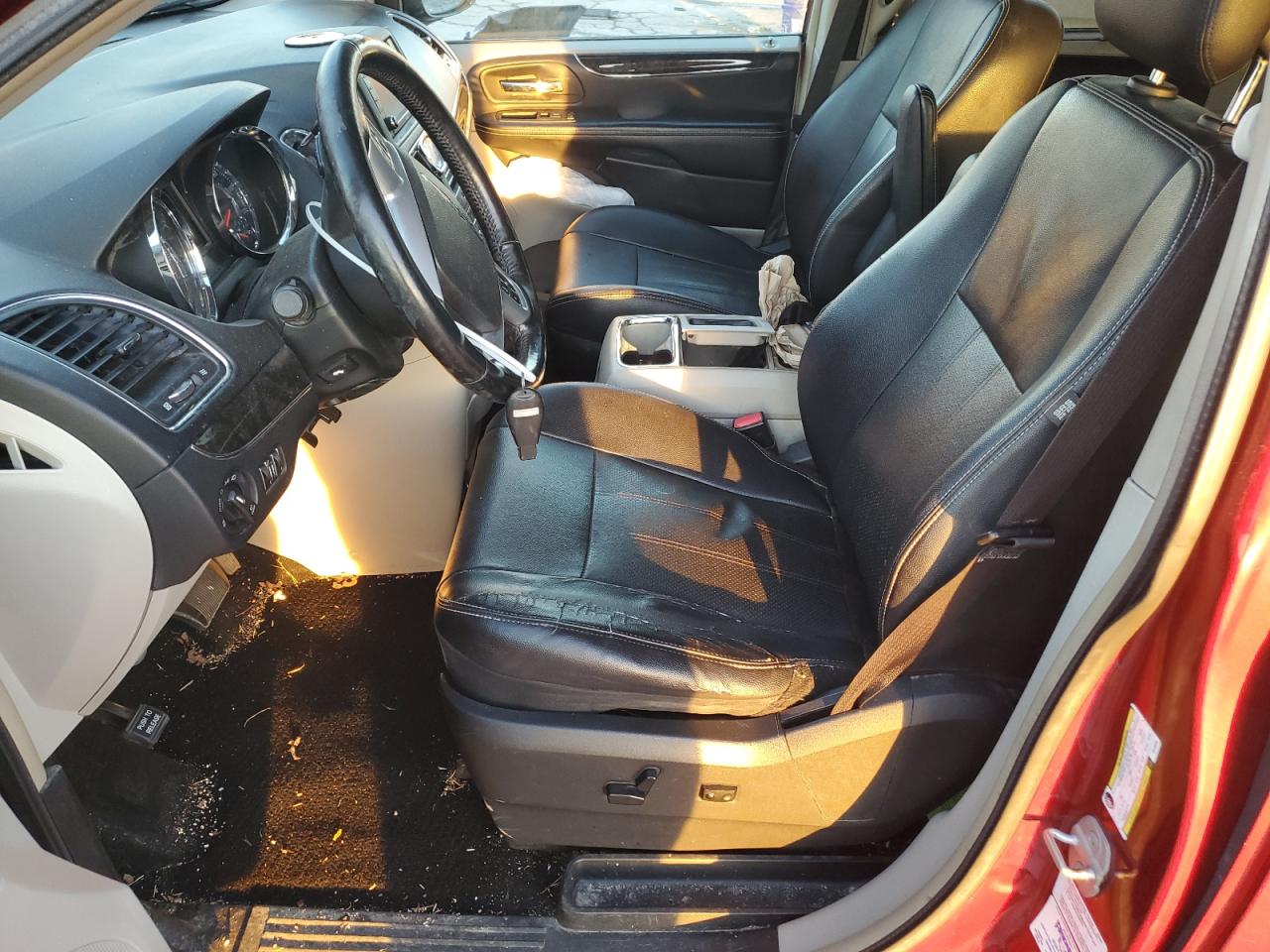 2014 Chrysler Town & Country VIN 2C4RC1CGXER108653 Copart auction photo, water/flood damage thumbnail 7