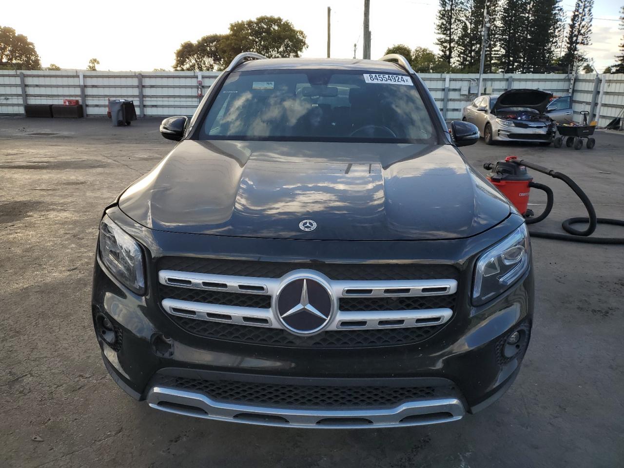 2021 Mercedes-Benz GLB VIN W1N4M4GB2MW104439 Copart auction photo, front end damage thumbnail 5