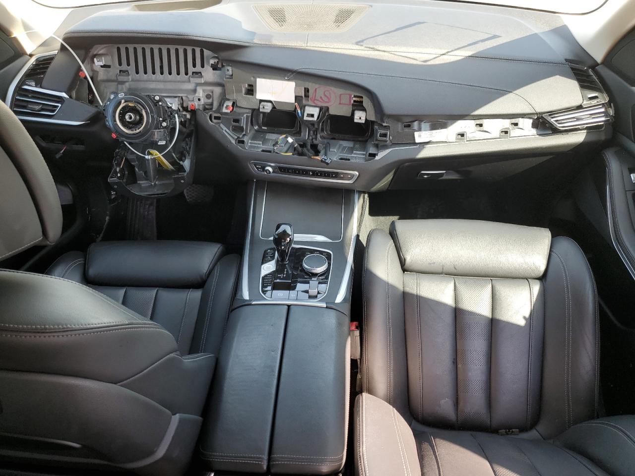2022 BMW X7 VIN 5UXCW2C0XN9K10156 Copart auction photo, vandalism / stripped damage thumbnail 8