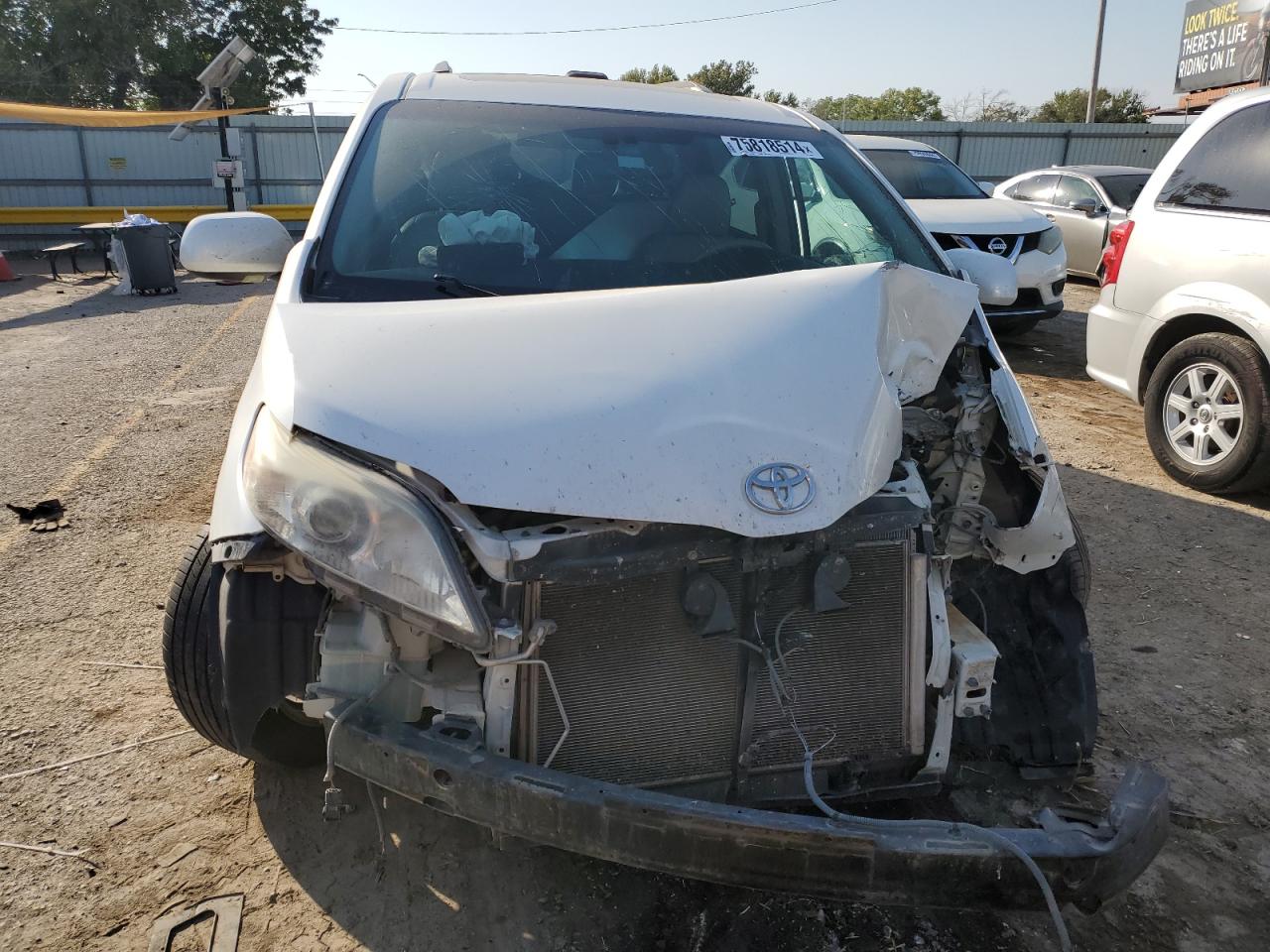 2011 Toyota Sienna VIN 5TDYK3DC7BS065589 Copart auction photo, front end / minor dent/scratches damage thumbnail 5