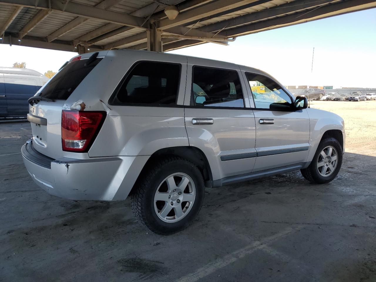 2008 Jeep Grand Cherokee VIN 1J8GR48K18C105716 Copart auction photo, rear end / side damage thumbnail 3