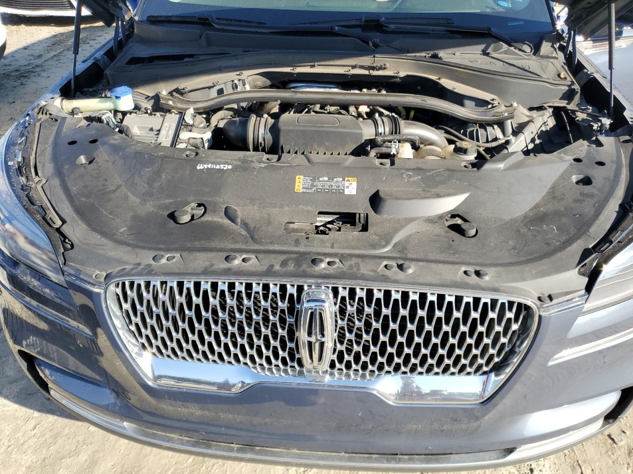 2021 Lincoln Aviator VIN 5LM5J7WC9MGL01854 Copart auction photo, rear end / minor dent/scratches damage thumbnail 12