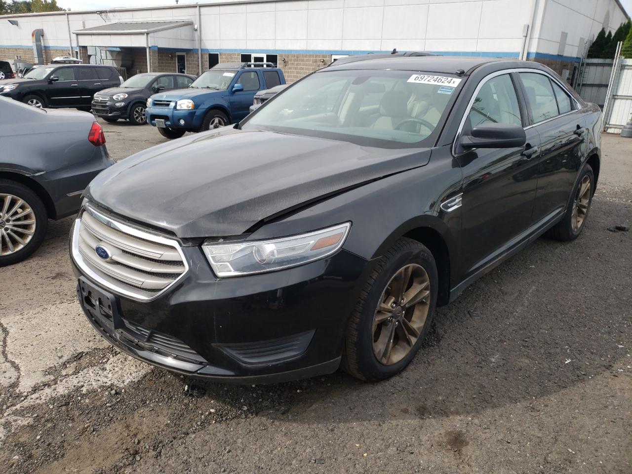 2013 Ford Taurus VIN 1FAHP2D83DG235618