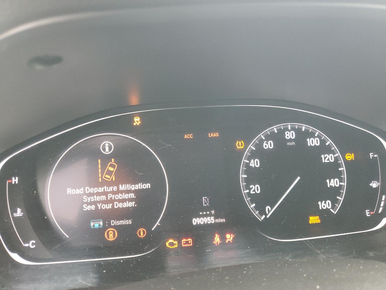 2019 Honda Accord VIN 1HGCV1F34KA109033 Copart auction photo, front end / minor dent/scratches damage thumbnail 9