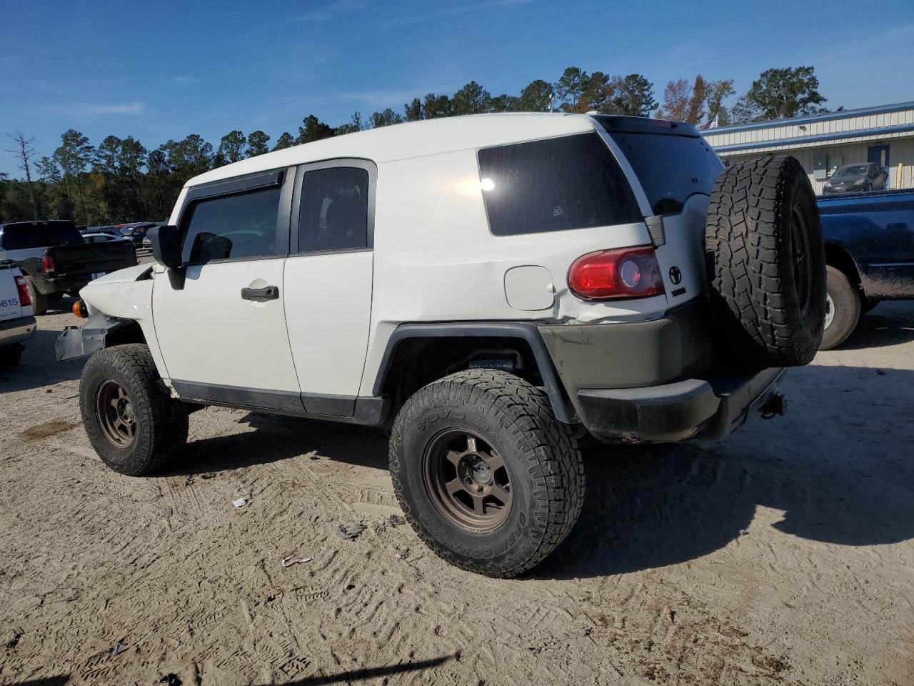 2012 Toyota FJ Cruiser VIN JTEBU4BF1CK143761 Copart auction photo, front end / rear end damage thumbnail 2