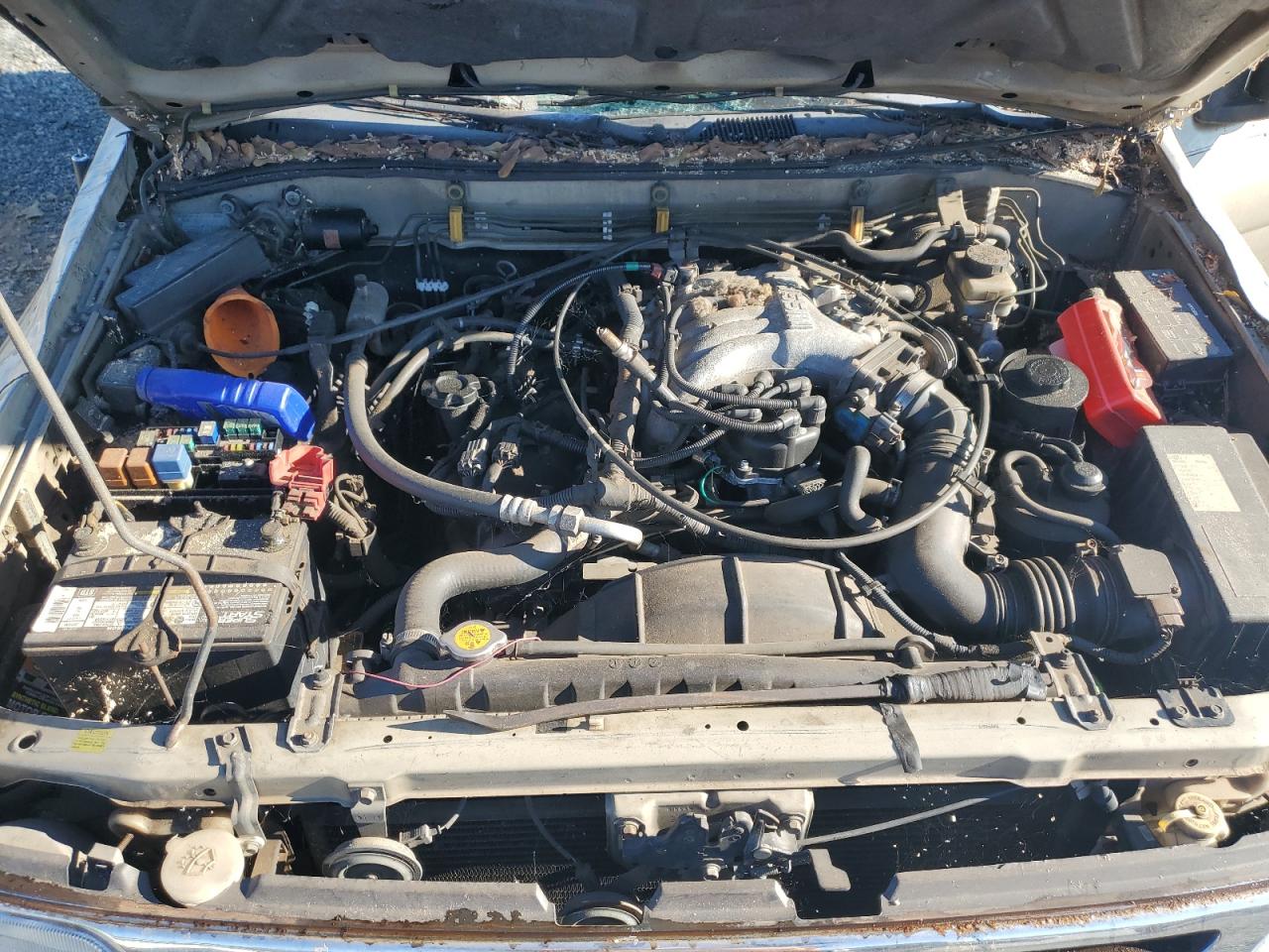 1996 Nissan Pathfinder VIN JN8AR05Y5TW026401 Copart auction photo, top/roof / side damage thumbnail 11