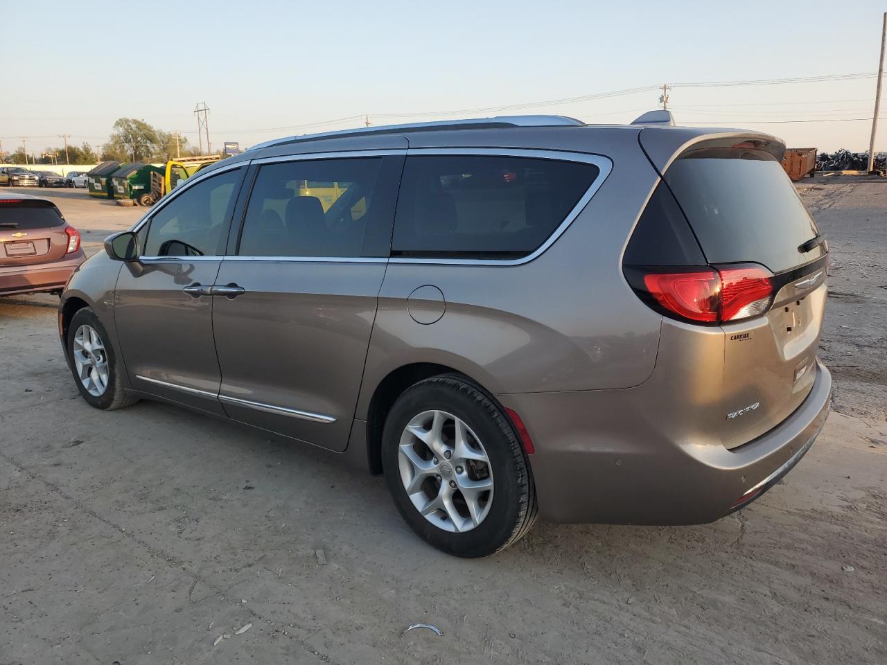 2017 Chrysler Pacifica VIN 2C4RC1EG8HR703745 Copart auction photo, hail / minor dent/scratches damage thumbnail 2