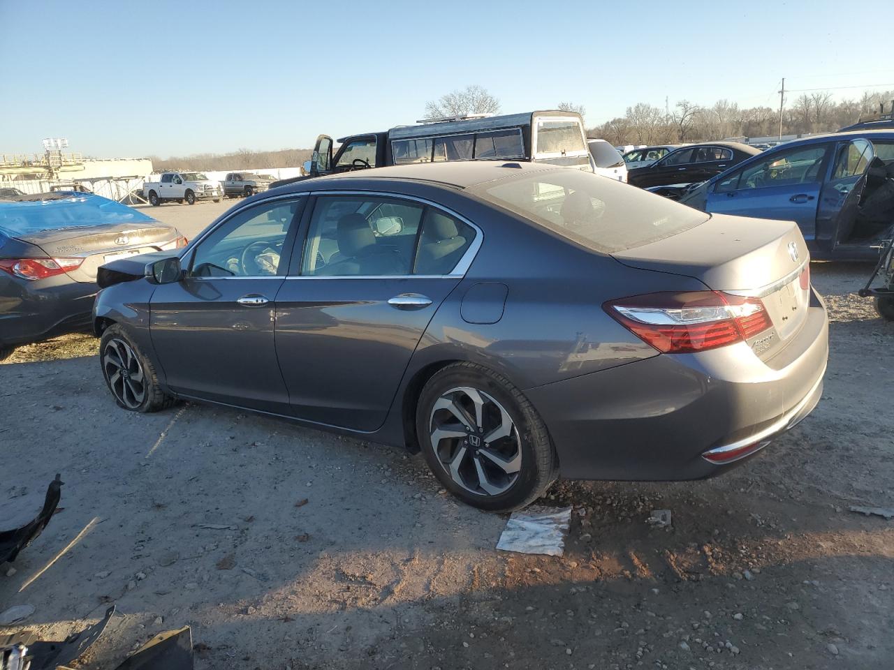 2017 Honda Accord VIN 1HGCR2F71HA134915 Copart auction photo, front end damage thumbnail 2