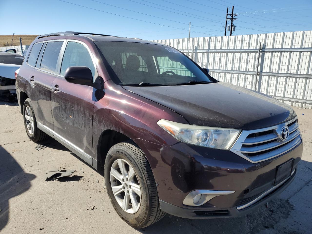 2012 Toyota Highlander VIN 5TDBK3EH1CS173000 Copart auction photo, side / minor dent/scratches damage thumbnail 4