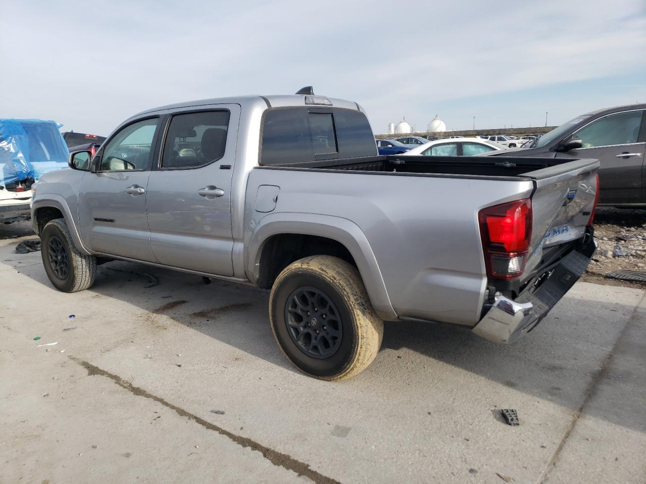 2021 Toyota Tacoma VIN 5TFAZ5CN3MX116417 Copart auction photo, rear end damage thumbnail 2