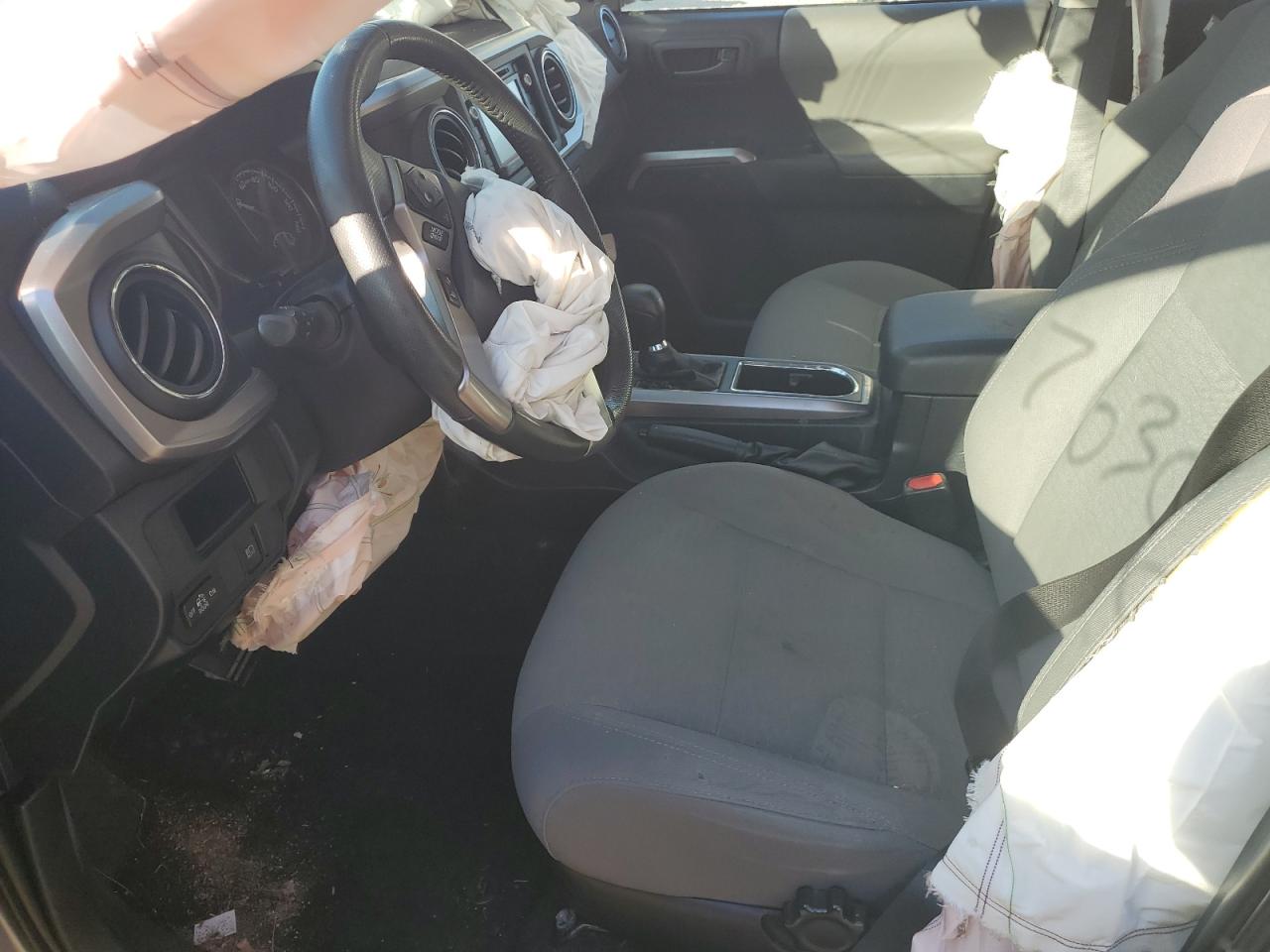 2018 Toyota Tacoma VIN 3TMCZ5AN1JM137313 Copart auction photo, front end damage thumbnail 7