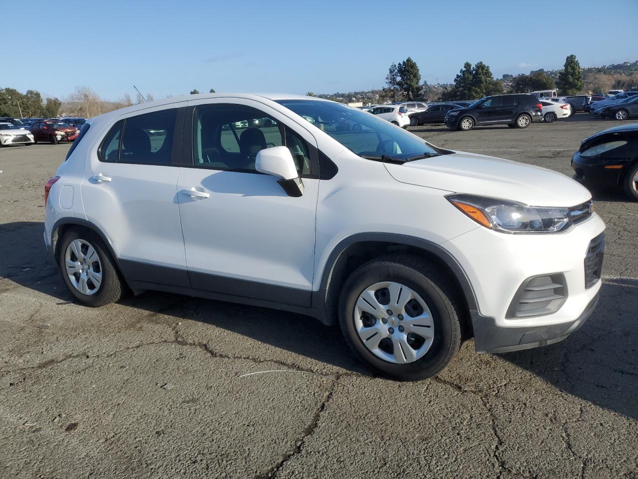 2018 Chevrolet Trax VIN KL7CJKSB2JB570315 Copart auction photo, rear end / side damage thumbnail 4