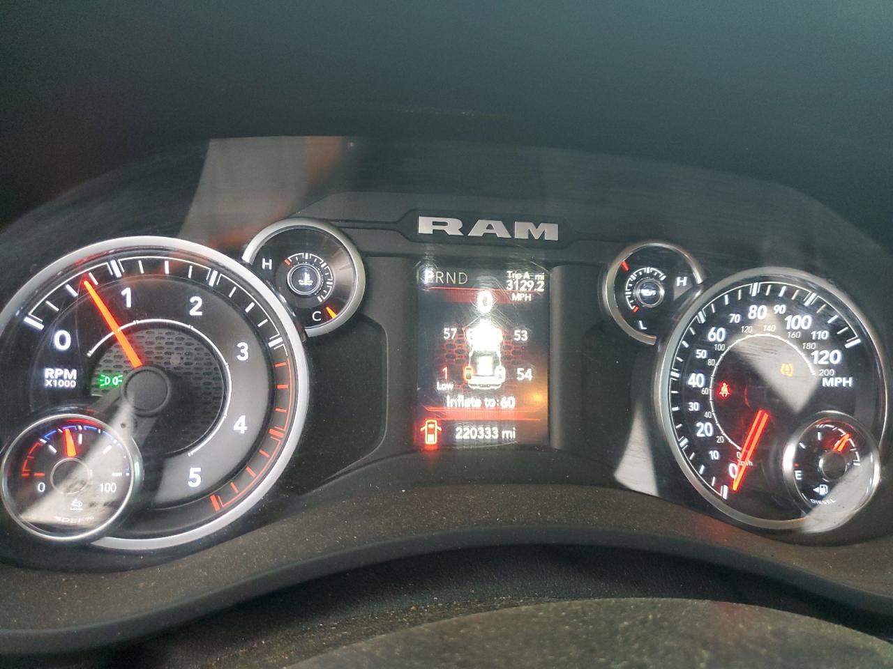 2020 RAM 2500 VIN 3C6UR5CL9LG111003 Copart auction photo, side damage thumbnail 9