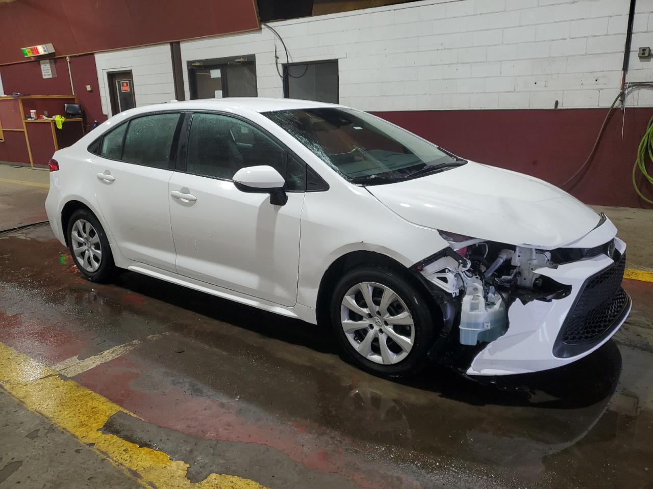 2022 Toyota Corolla VIN 5YFEPMAEXNP301486 Copart auction photo, front end / unknown damage thumbnail 4