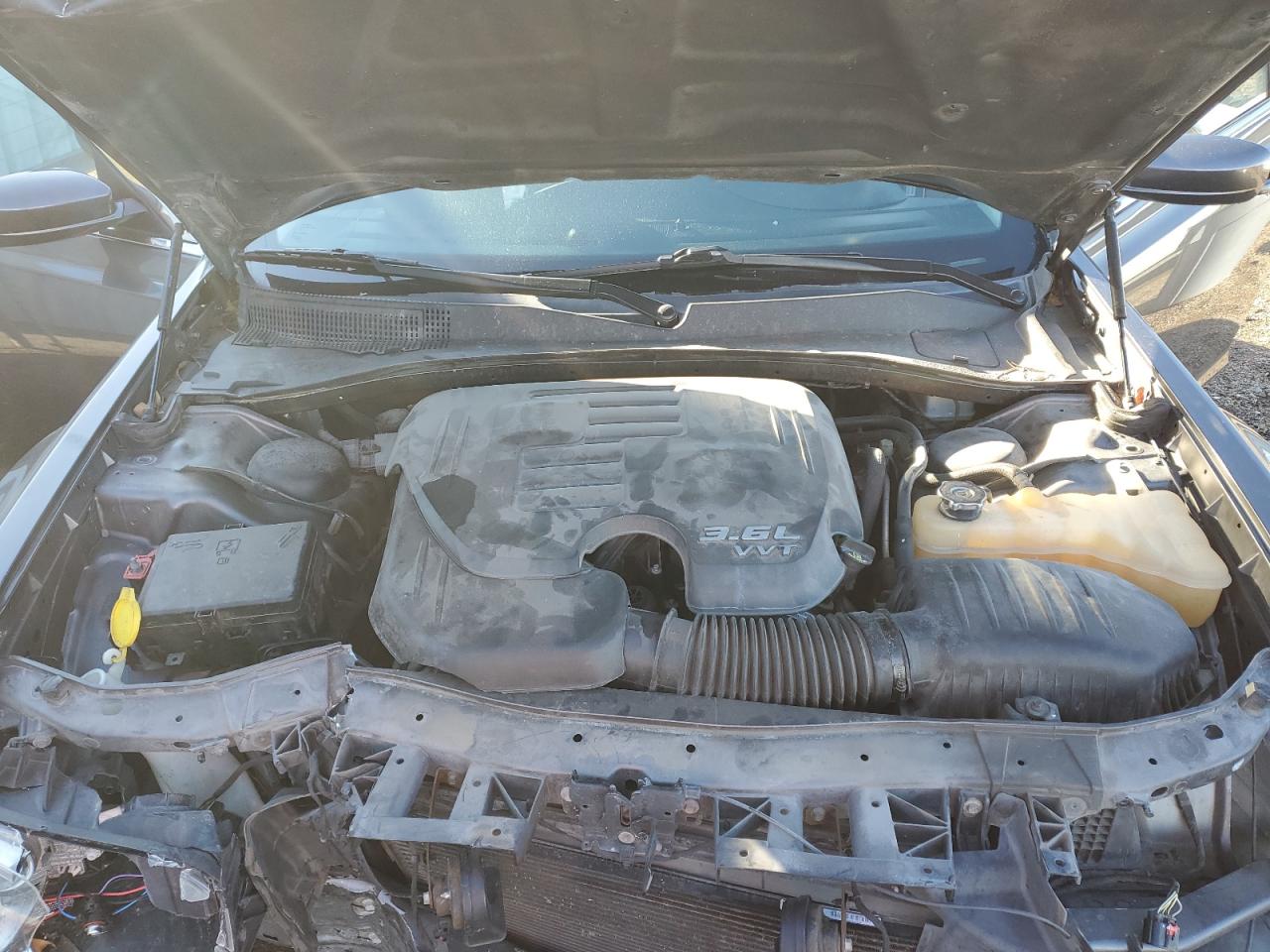 2016 Chrysler 300 VIN 2C3CCAAG8GH334504 Copart auction photo, front end damage thumbnail 11