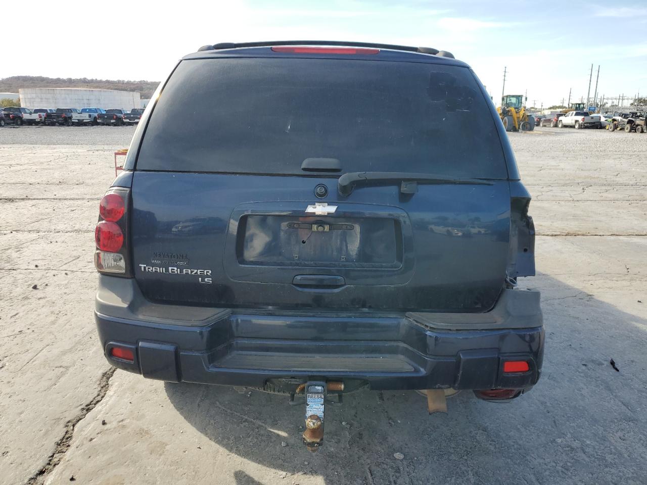 2008 Chevrolet TrailBlazer VIN 1GNDT13SX82167386 Copart auction photo, side / front end damage thumbnail 6