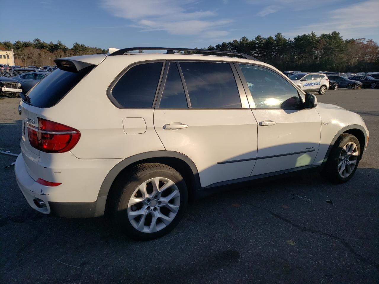 2012 BMW X5 VIN 5UXZV4C58CL764316 Copart auction photo, side / rear end damage thumbnail 3