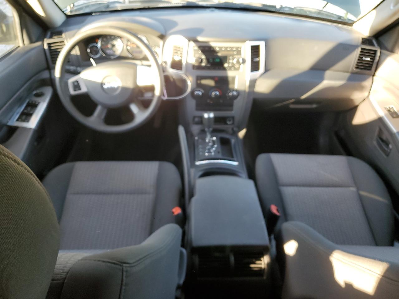 2008 Jeep Grand Cherokee VIN 1J8GR48K58C221050 Copart auction photo, side / rear end damage thumbnail 8