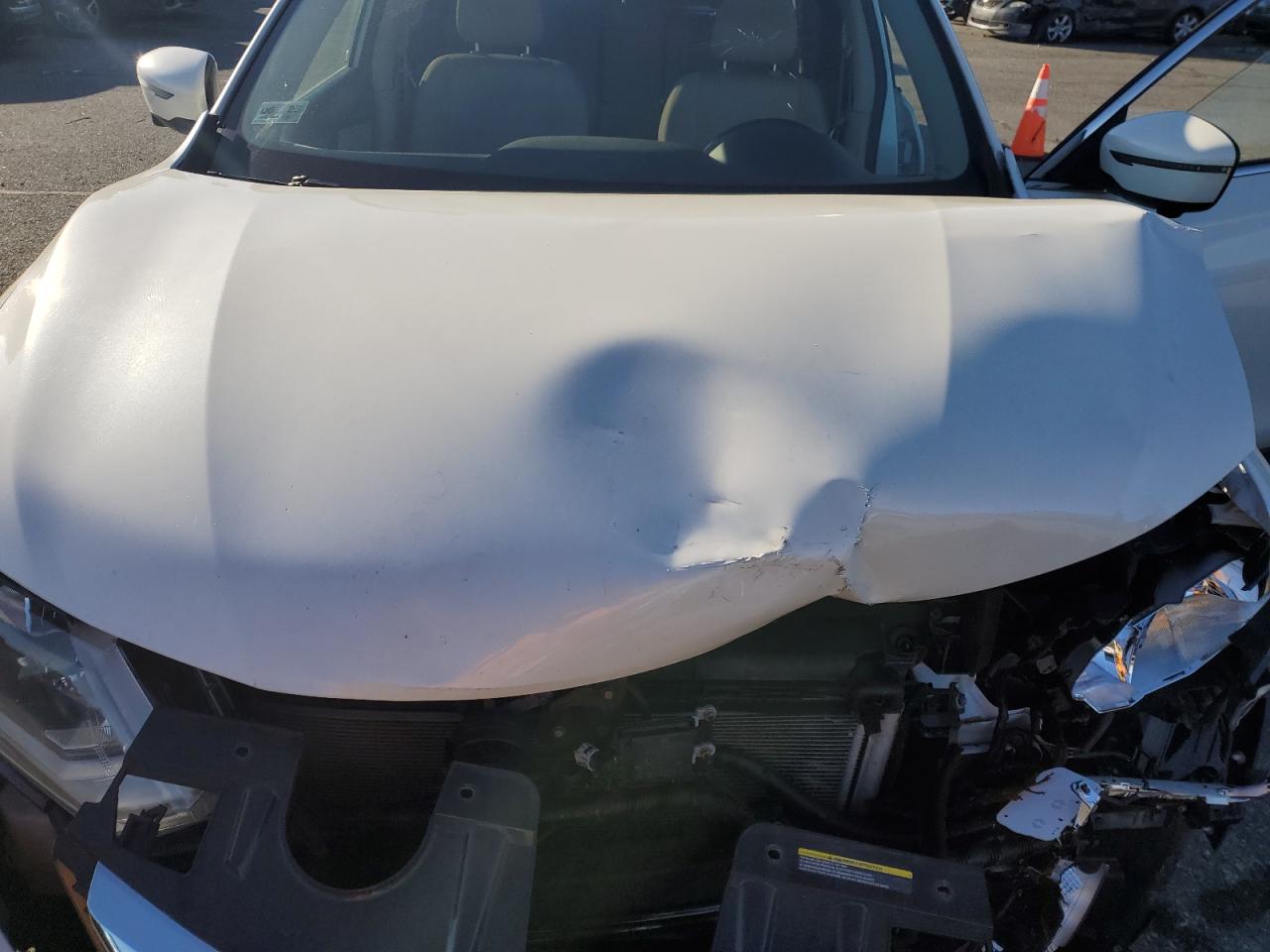 2018 Nissan Rogue VIN JN8AT2MV3JW345720 Copart auction photo, front end / minor dent/scratches damage thumbnail 14
