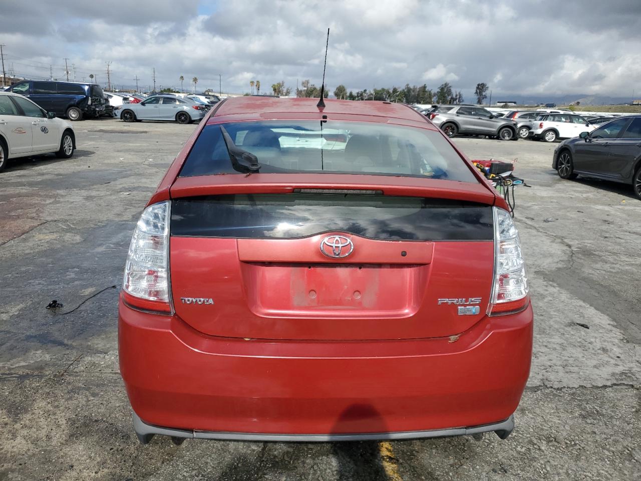 2007 Toyota Prius VIN JTDKB20U977577063 Copart auction photo, minor dent/scratches damage thumbnail 6