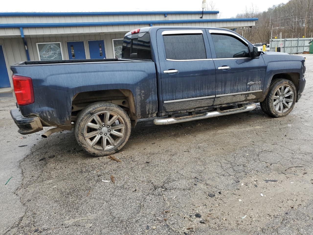 2018 Chevrolet Silverado VIN 3GCUKSEC2JG466925 Copart auction photo, undercarriage / undercarriage damage thumbnail 3