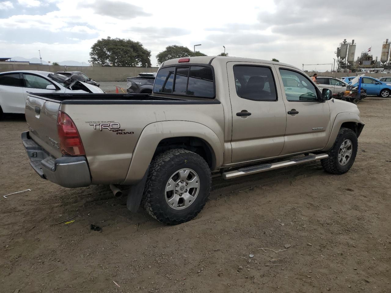 2006 Toyota Tacoma VIN 3TMJU62N76M022569 Copart auction photo, front end damage thumbnail 3