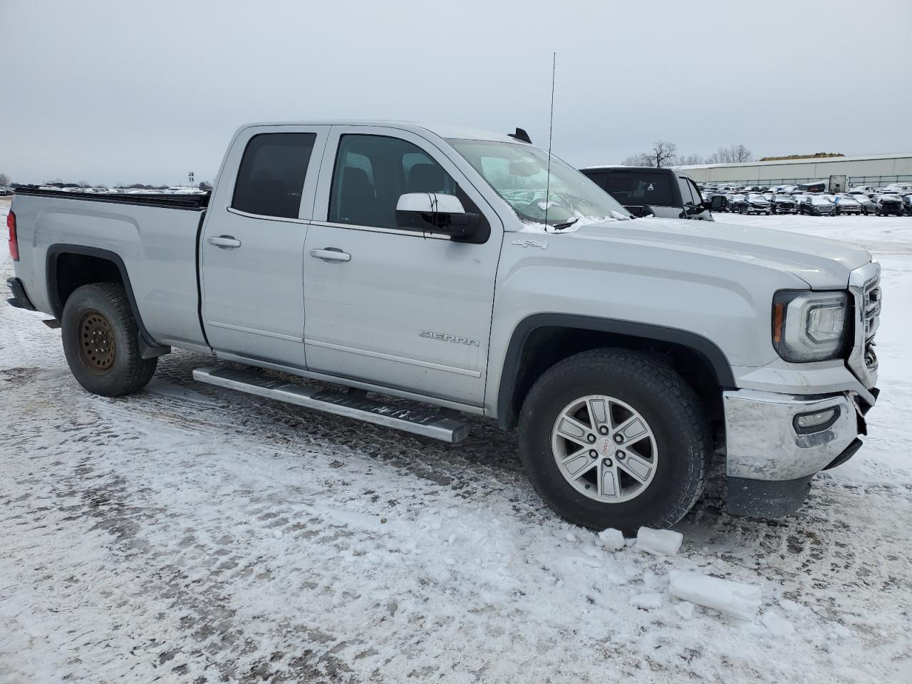 2017 GMC Sierra VIN 1GTV2MEC2HZ129102 Copart auction photo, front end / side damage thumbnail 4