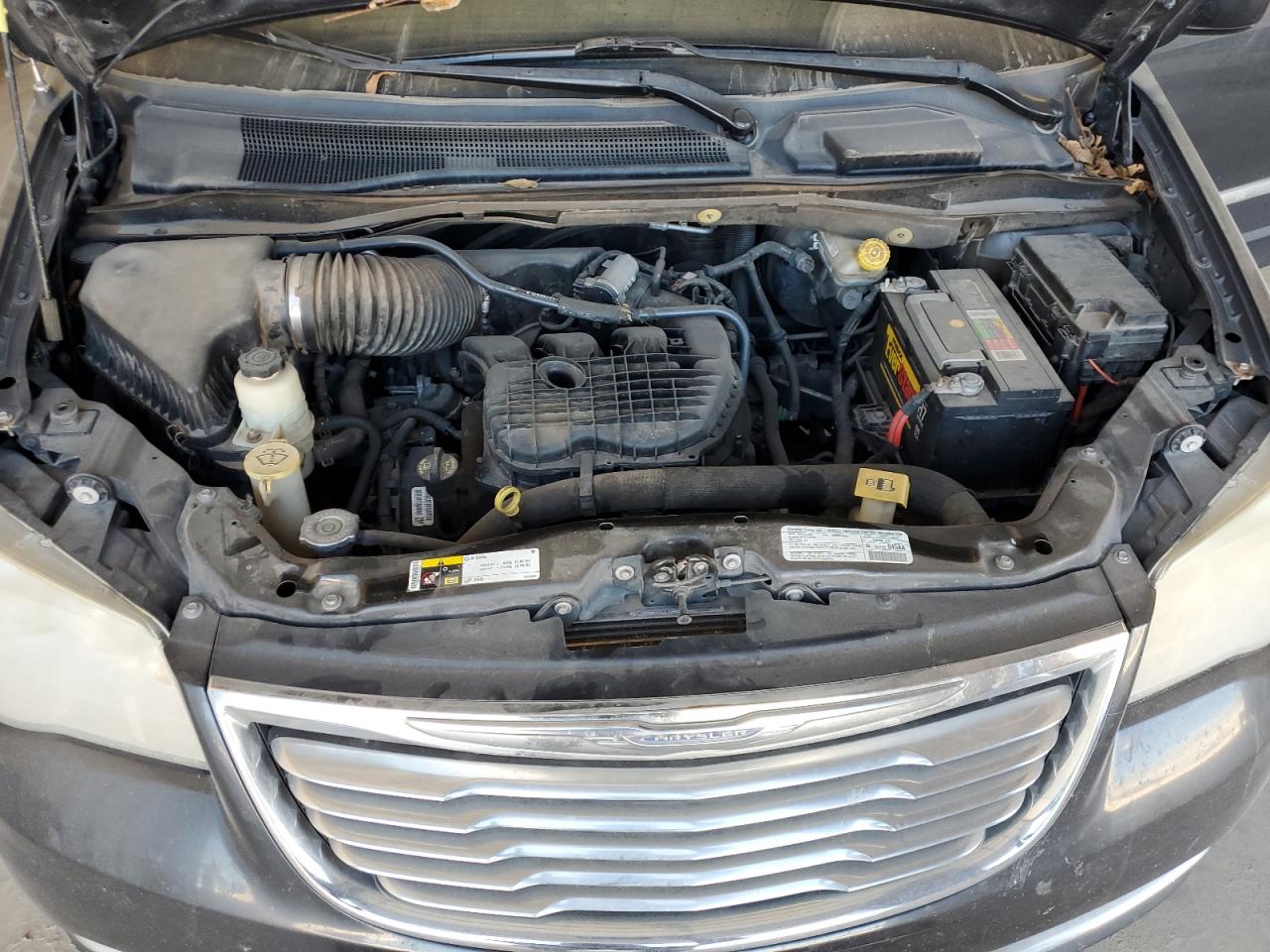 2013 Chrysler Town & Country VIN 2C4RC1BG5DR657192 Copart auction photo, hail / minor dent/scratches damage thumbnail 12