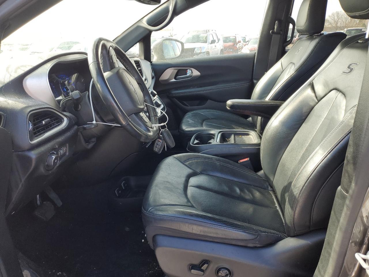 2020 Chrysler Pacifica VIN 2C4RC3BGXLR278232 Copart auction photo, top/roof / minor dent/scratches damage thumbnail 7