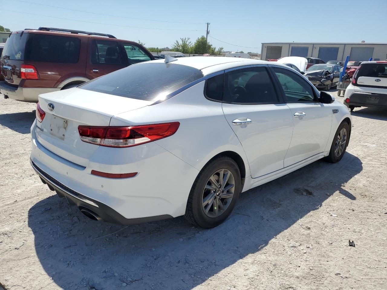 2019 KIA Optima VIN 5XXGT4L32KG373061 Copart auction photo, hail damage thumbnail 3