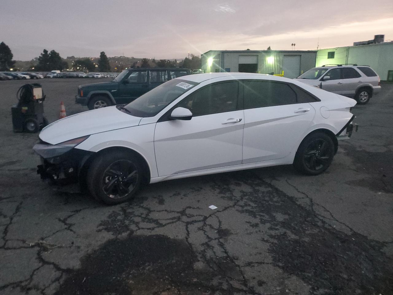 2023 Hyundai Elantra VIN 5NPLM4AG2PH091449