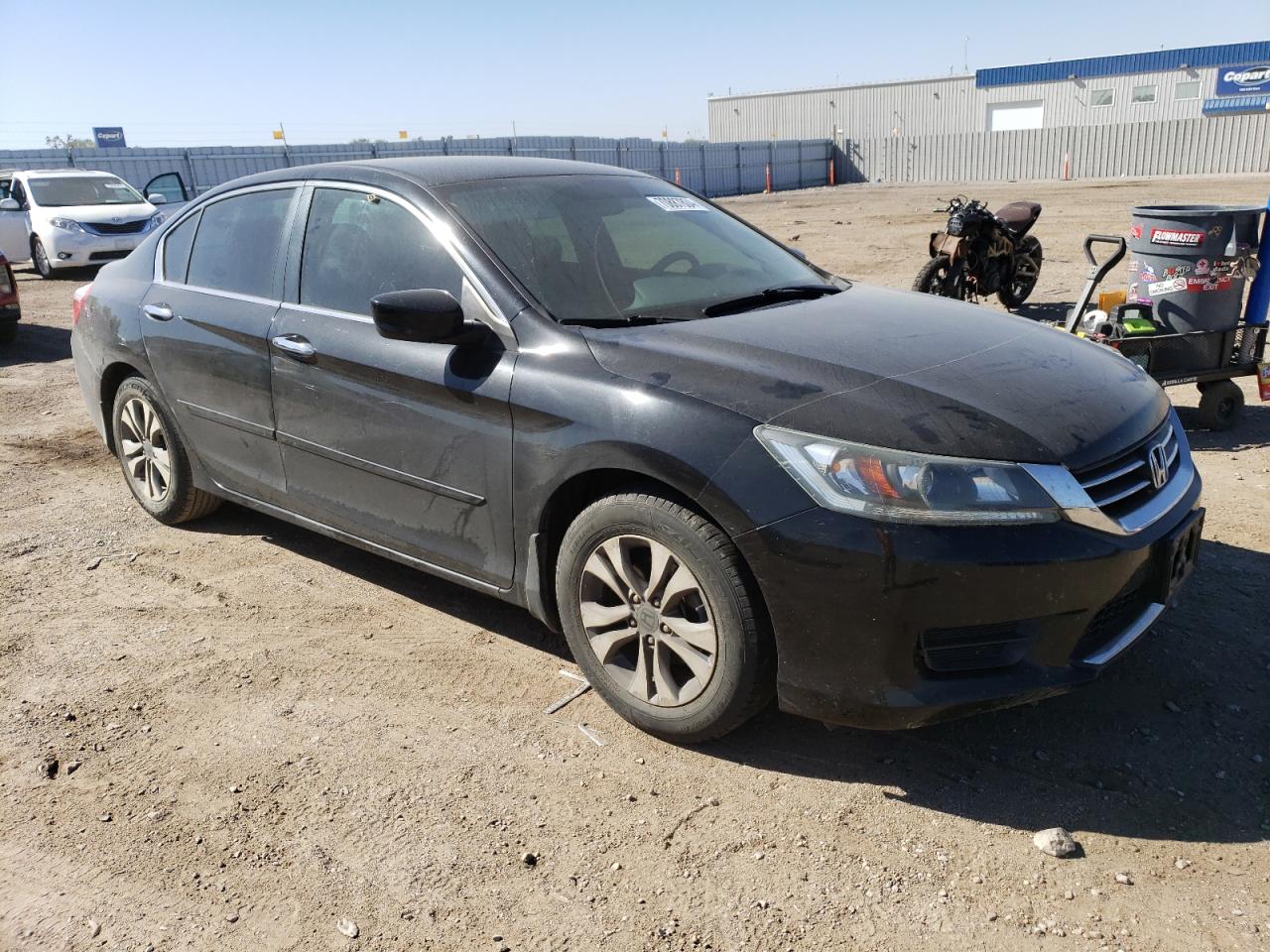 2015 Honda Accord VIN 1HGCR2F3XFA053048 Copart auction photo, front end / vandalism damage thumbnail 4