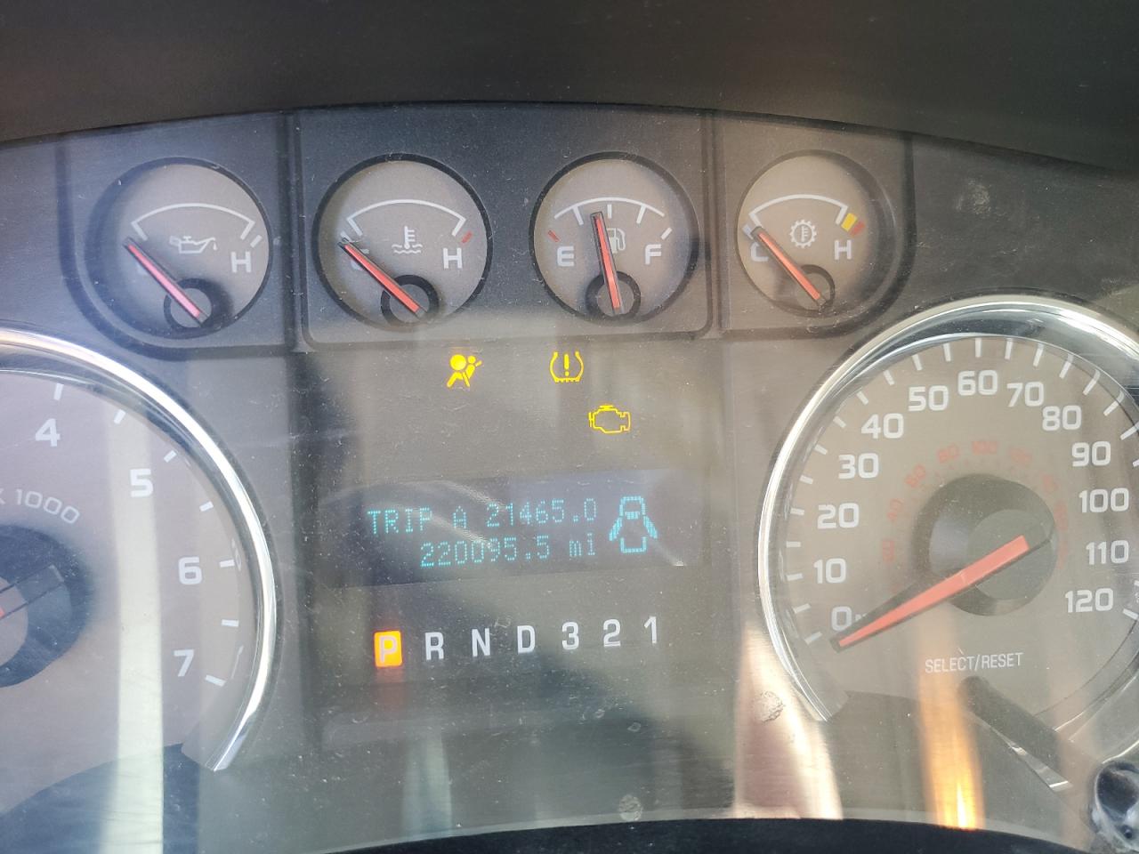 2010 Ford F-150 VIN 1FTFX1EV6AFC05983 Copart auction photo, front end damage thumbnail 9