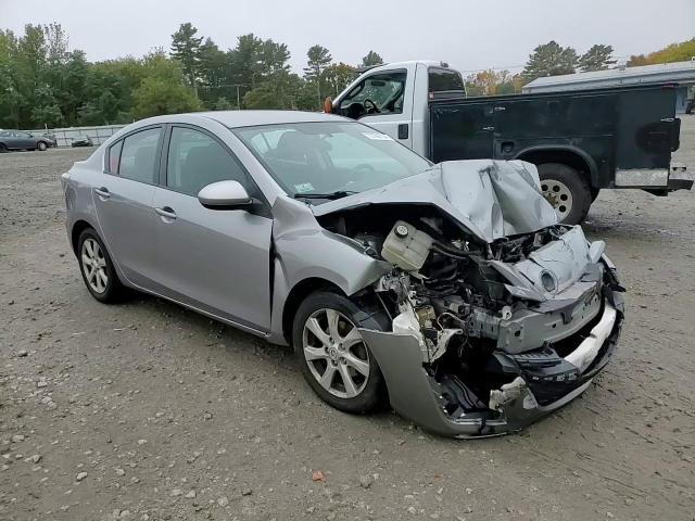 2011 Mazda 3 VIN JM1BL1VG7B1451144 Copart auction photo, front end damage thumbnail 11