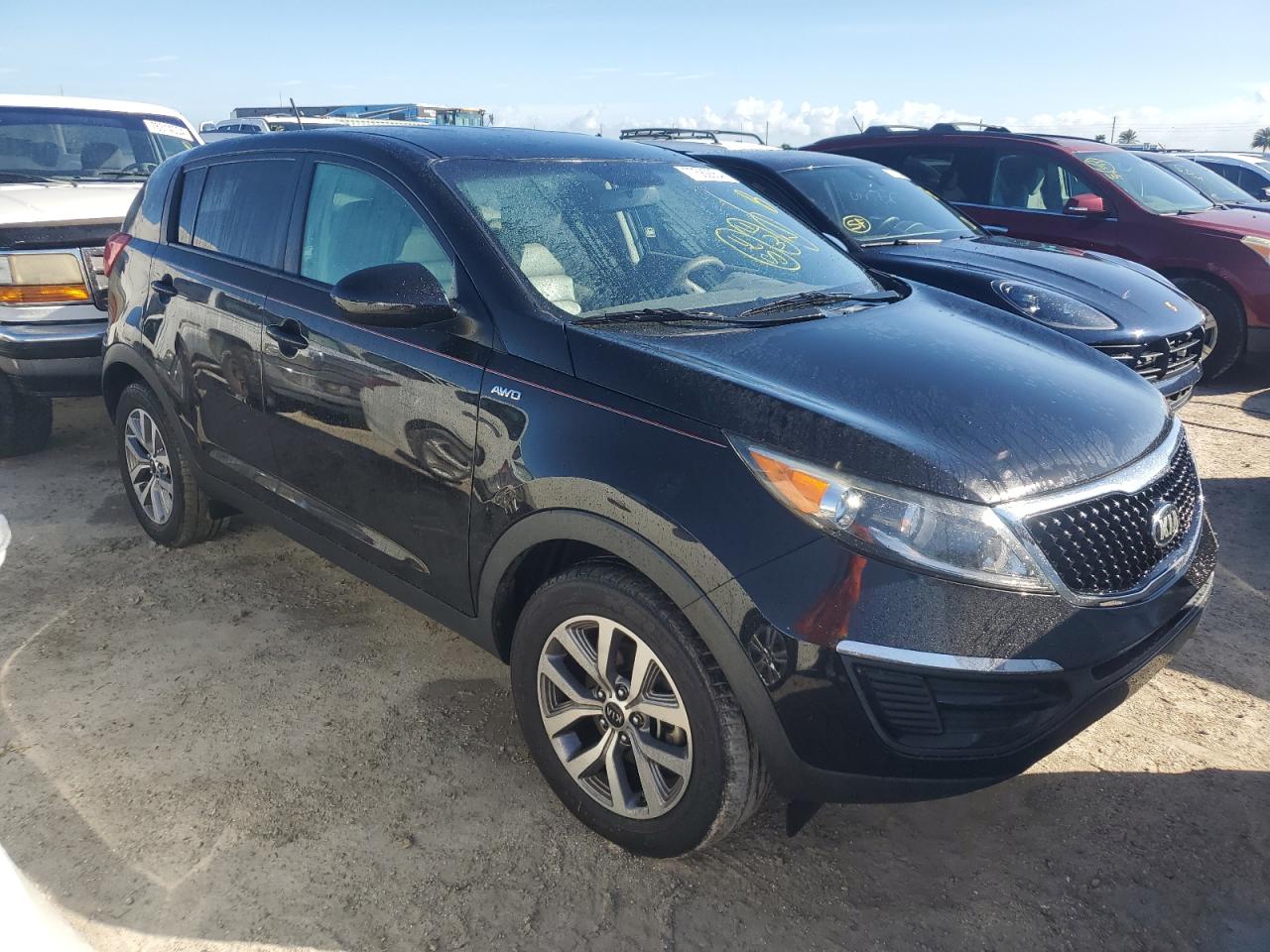2015 KIA Sportage VIN KNDPBCAC5F7770391 Copart auction photo, water/flood damage thumbnail 4