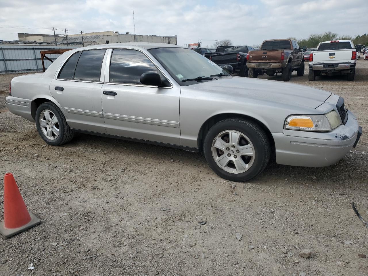 2009 Ford Crown Victoria VIN 2FAHP71V69X142116 Copart auction photo, rear end / minor dent/scratches damage thumbnail 4