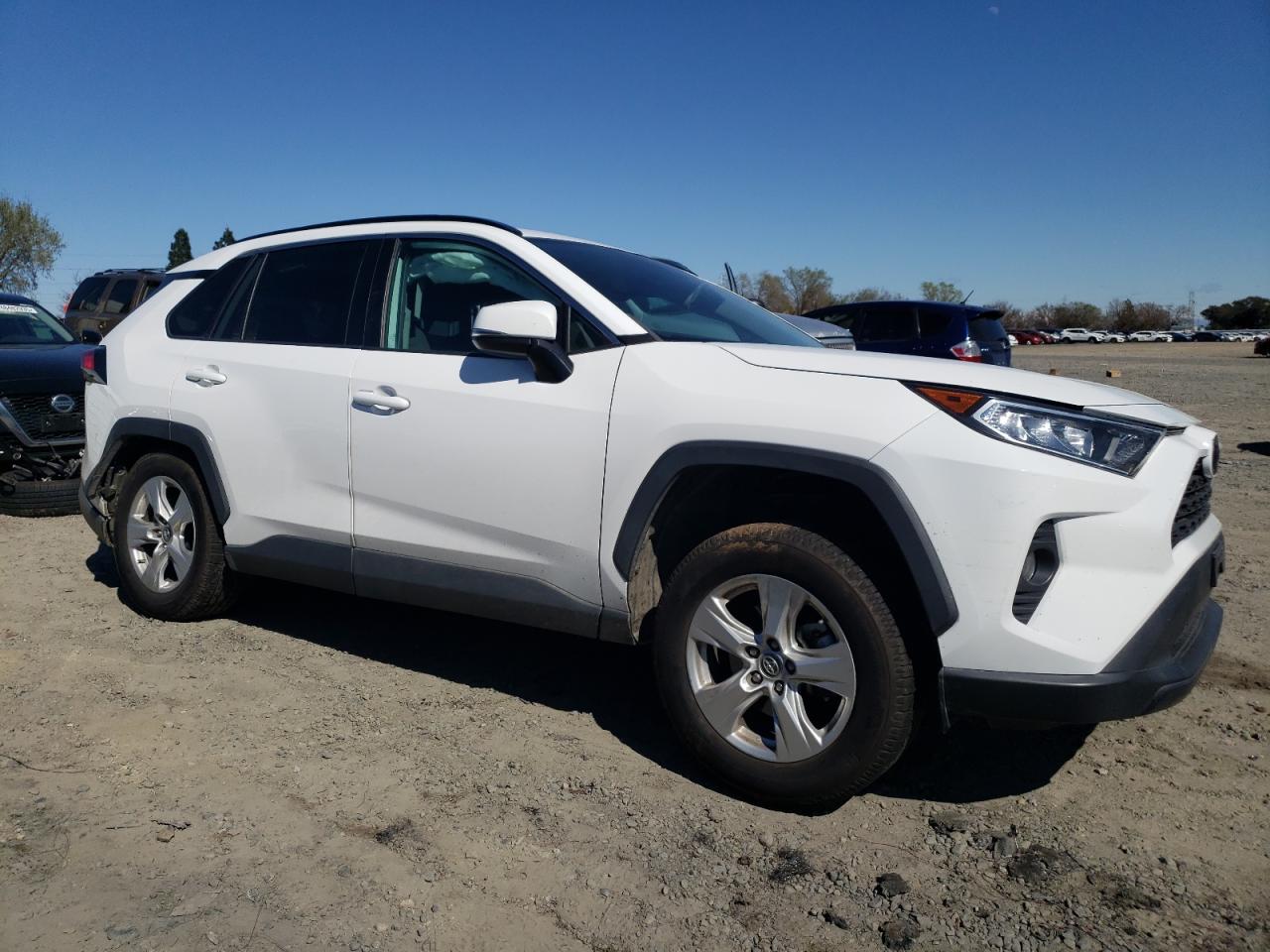 2019 Toyota RAV 4 VIN 2T3W1RFV3KC024226 Copart auction photo, side / rear end damage thumbnail 4