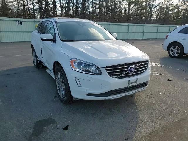 2017 Volvo XC60 VIN YV440MRU8H2013896 Copart auction photo, side / minor dent/scratches damage thumbnail 12