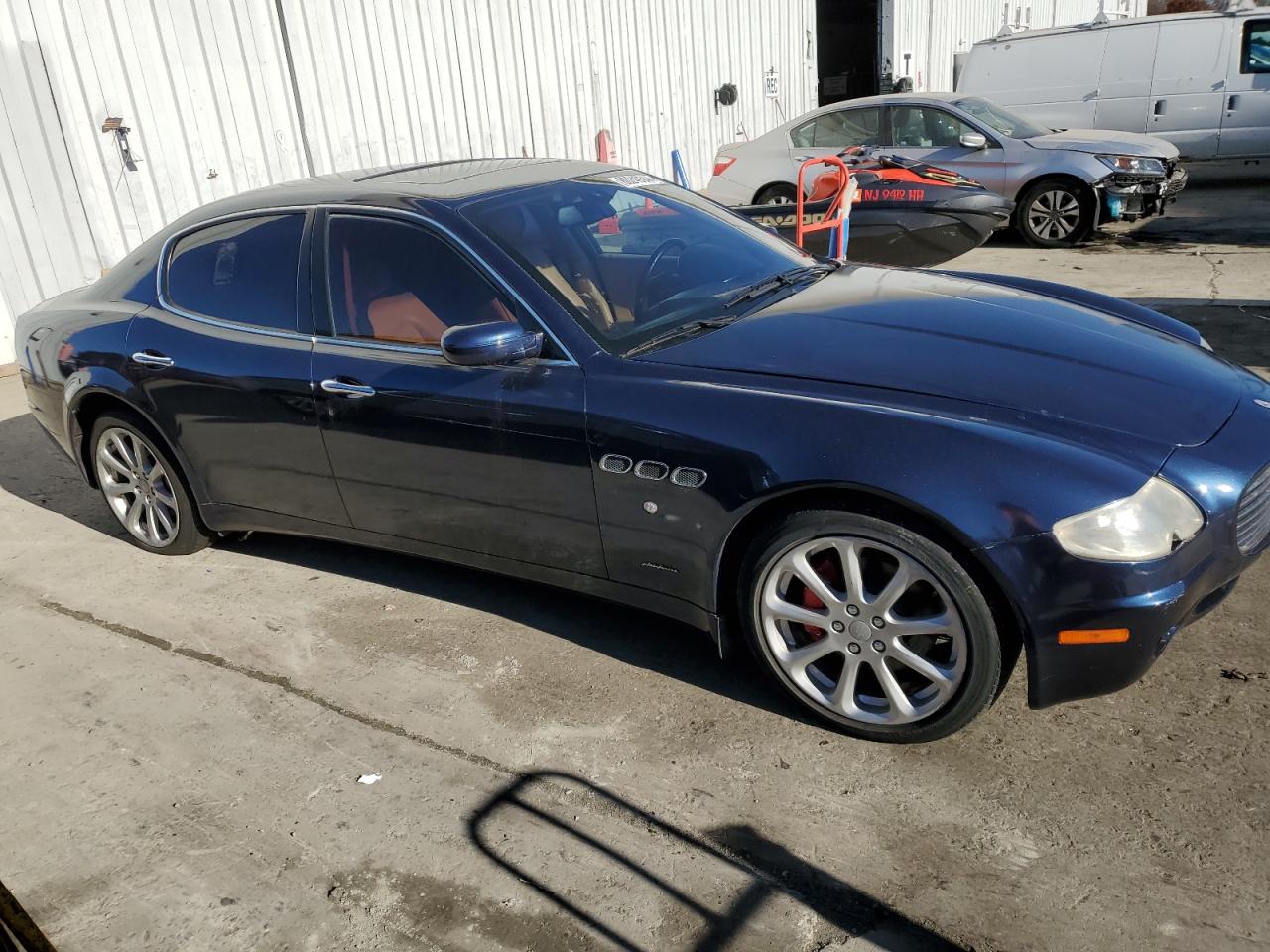 2007 Maserati Quattroporte VIN ZAMFE39A770030496 Copart auction photo, normal wear / minor dent/scratches damage thumbnail 4