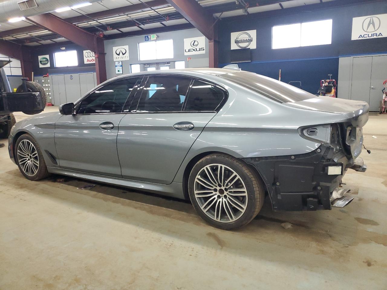 2018 BMW 5er VIN WBAJE7C5XJWC55095 Copart auction photo, rear end / stripped damage thumbnail 2