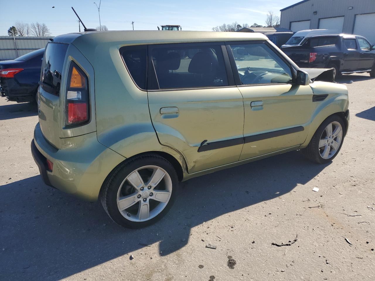 2010 KIA Soul VIN KNDJT2A21A7065696 Copart auction photo, all over / frame damage damage thumbnail 3
