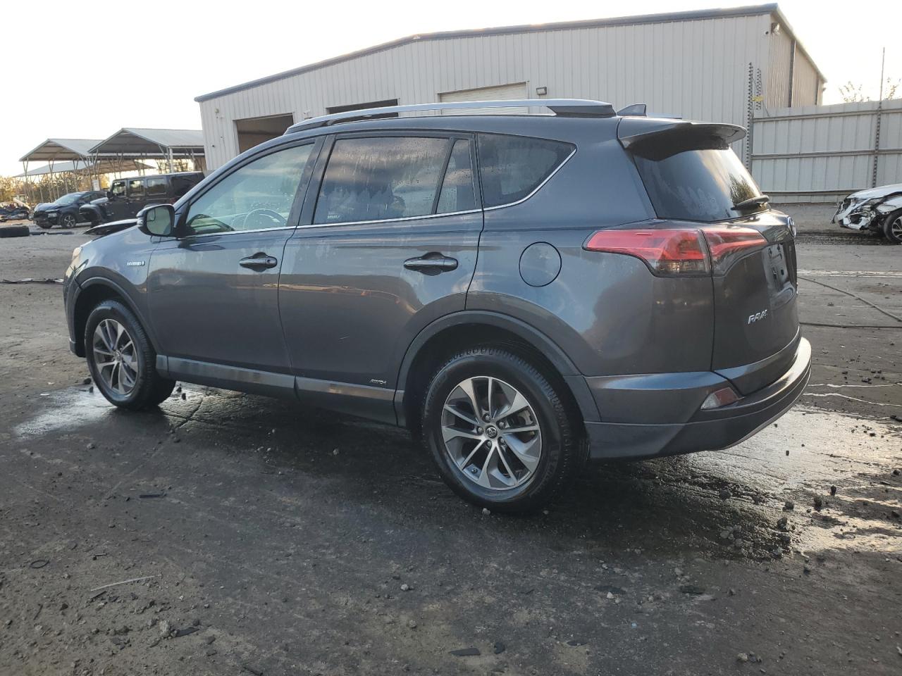 2018 Toyota RAV 4 VIN JTMRJREVXJD196035 Copart auction photo, front end damage thumbnail 2