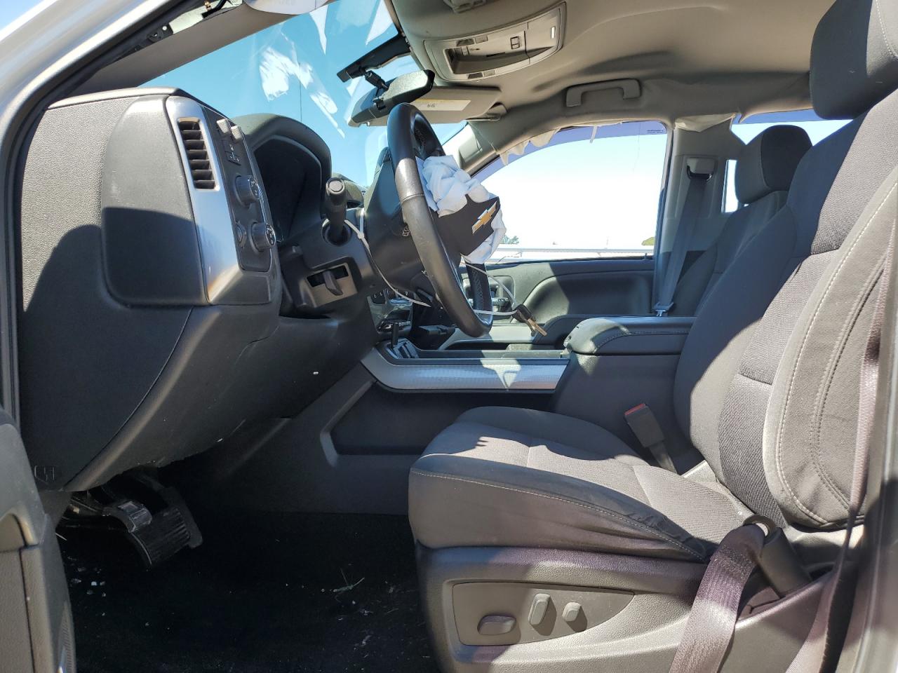 2017 Chevrolet Silverado VIN 3GCUKREC7HG309345 Copart auction photo, front end / side damage thumbnail 7